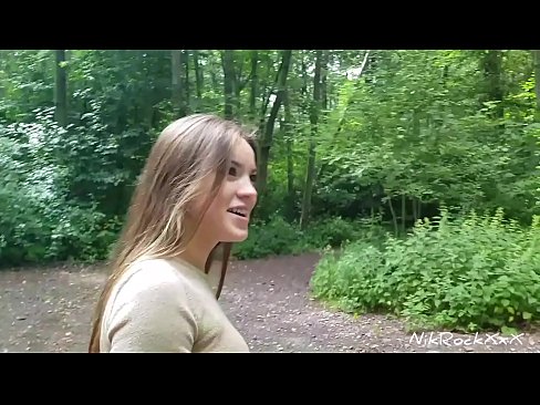 ❤️ I sugjerova Evelinës që të qihemi në një vend publik! Ajo tha po. Pastaj e qiva në byth dhe sperma në gojë. Pastaj ajo u inatos veten. Pornografi anale tek ne