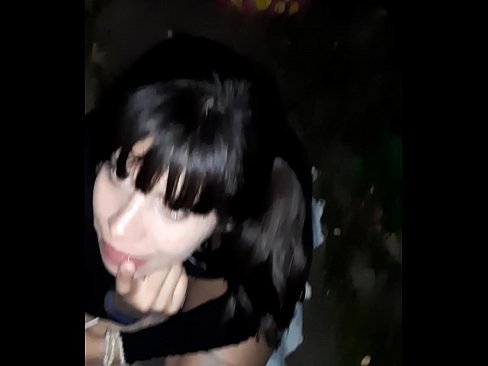 ❤️ Në rrugë penisi i fryrë në këmbim të karamele Pornografi anale tek ne